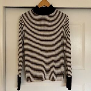 UNE HEURES L/S STRIPED MOCK NECK 'NOIR ET PERLE'
